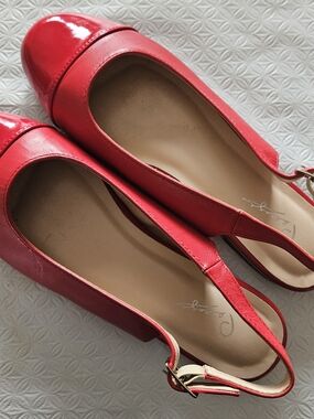 Red Leather Slingback Flats — Women's Classic Comfort